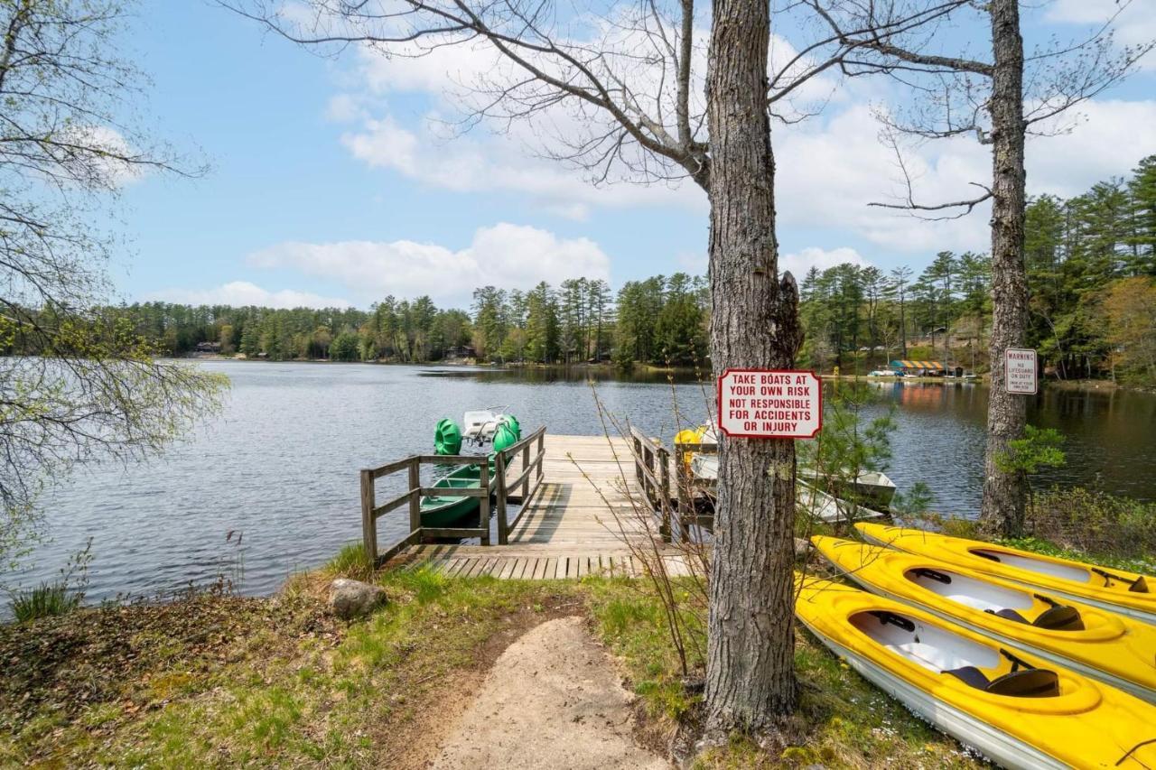 Hide-A-Way Waterfront Cottages Lake Luzerne Exterior photo